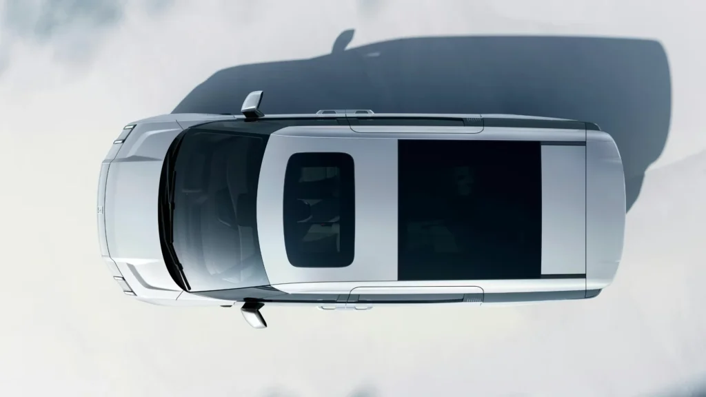 1732000720 zeekr 009 dual glass roof with integrated power shades 1