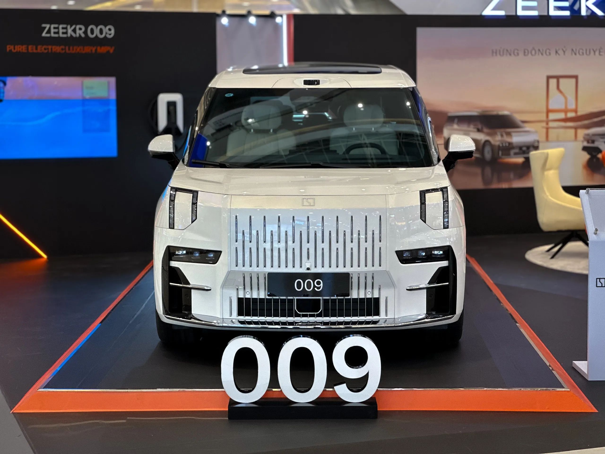 ZEEKR 009 PREMIUM 3 Zeekr 009 premium zeekr ha noi 0941141969 00009