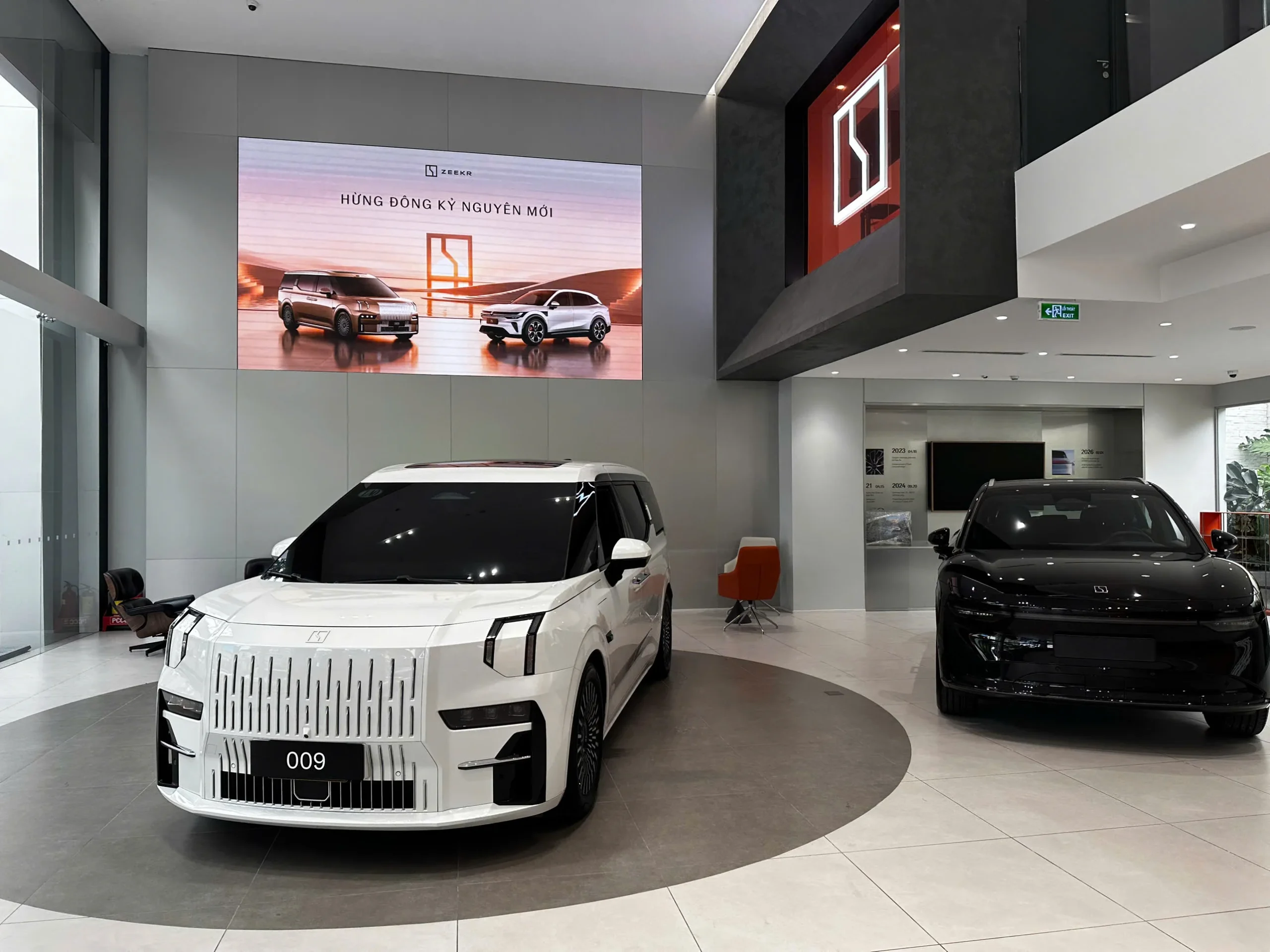 Showroom Zeekr Hồ Chí Minh tại 6A Trần Hưng Đạo đã hoàn thiện 99%. Trải nghiệm không gian xe điện sang trọng, đẳng cấp chuẩn quốc tế ngay tại trung tâm TP.HCM.
